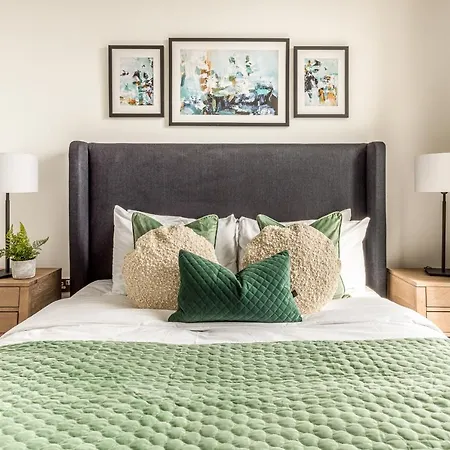 Urban Rest Canary Wharf Apartments Londra Esterno foto