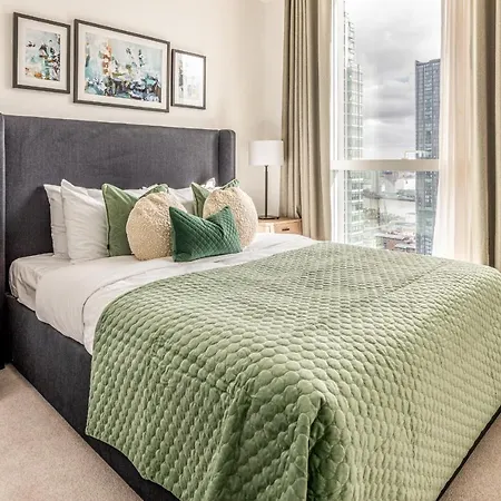 Urban Rest Canary Wharf Apartments Londra Esterno foto