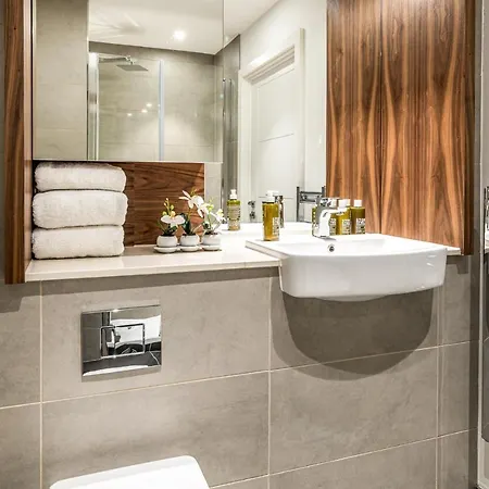 Urban Rest Canary Wharf Apartments Londra Esterno foto